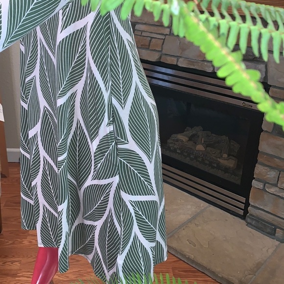 LulaRoe Dress - Picture 4 of 9